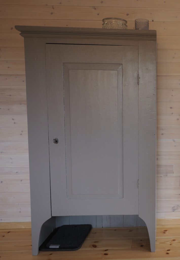 Secondhand Schrank