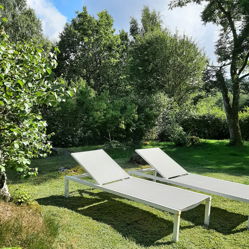 Ferienhaus in Südschweden Garten mit Liegen